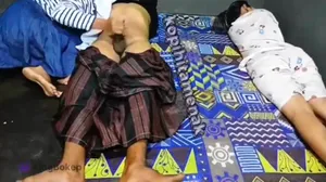 Bokep Tepat Disamping Istri Mertua Datang Ngewe