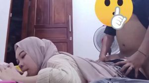 Bokep Jilbab Binor Keenakan Dientot Tukang Urut